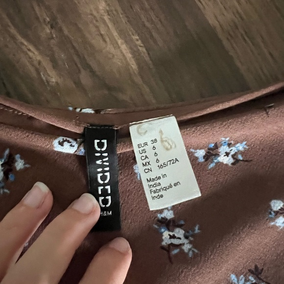 Divided H&M brown floral mini skirt - Picture 2 of 4